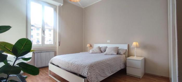 2 Bedroom Gem Near Milano Centrale Fast Wi Fi Kademy House Chambre photo